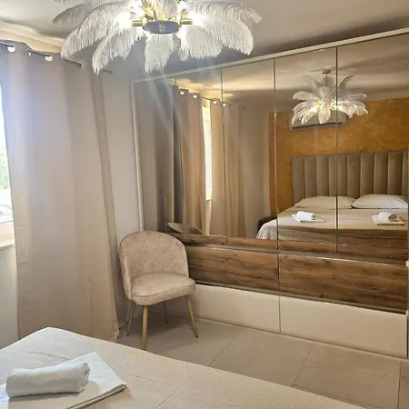 Melassy マカルスカ