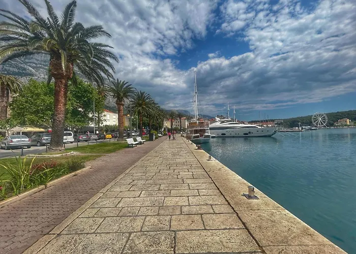 Апартаменти Melassy *